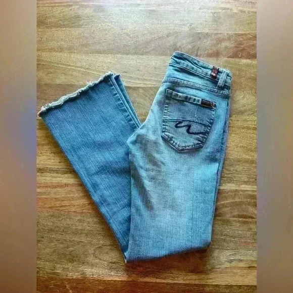SALE | All American Girl Wax Jeans | Size 3 | Blue | Fit and Flare Pants - Picture 8 of 16